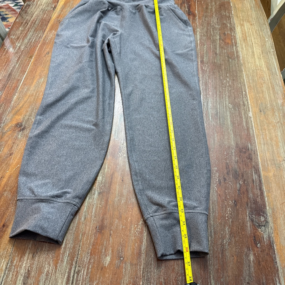 Old Navy Active Heathered Gray Powersoft High Rise Joggers Medium - Picture 11 of 12